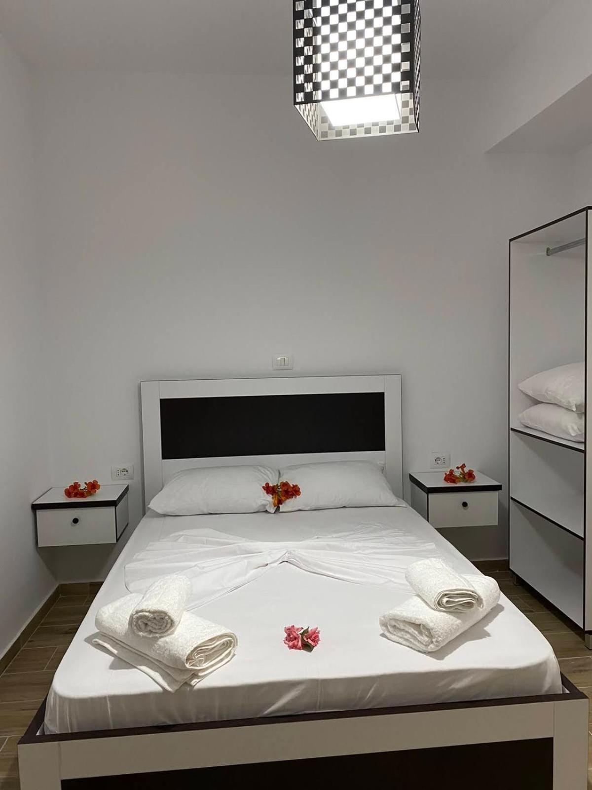 Rentrooms Geni Ksamil