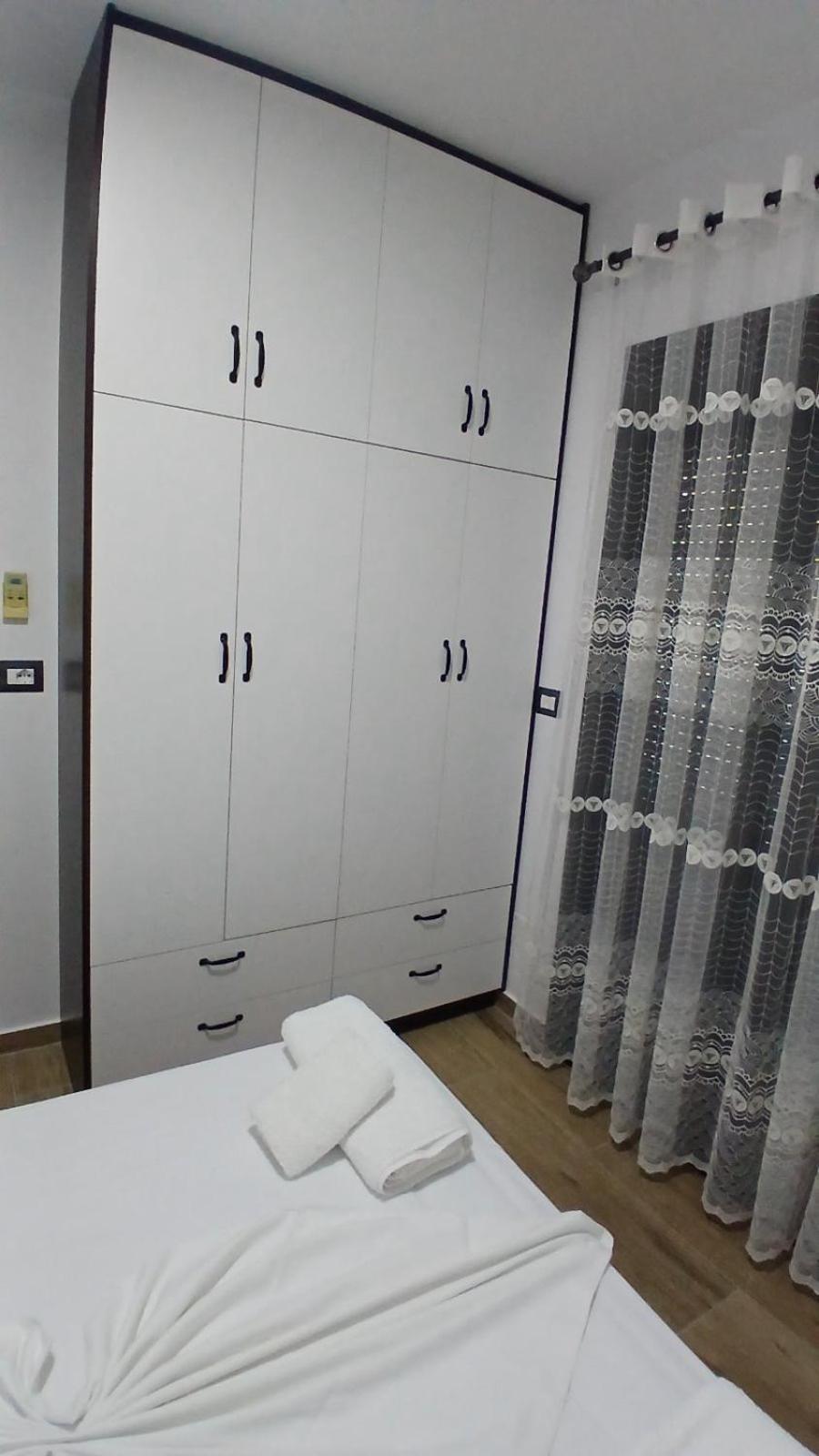 Rentrooms Geni *