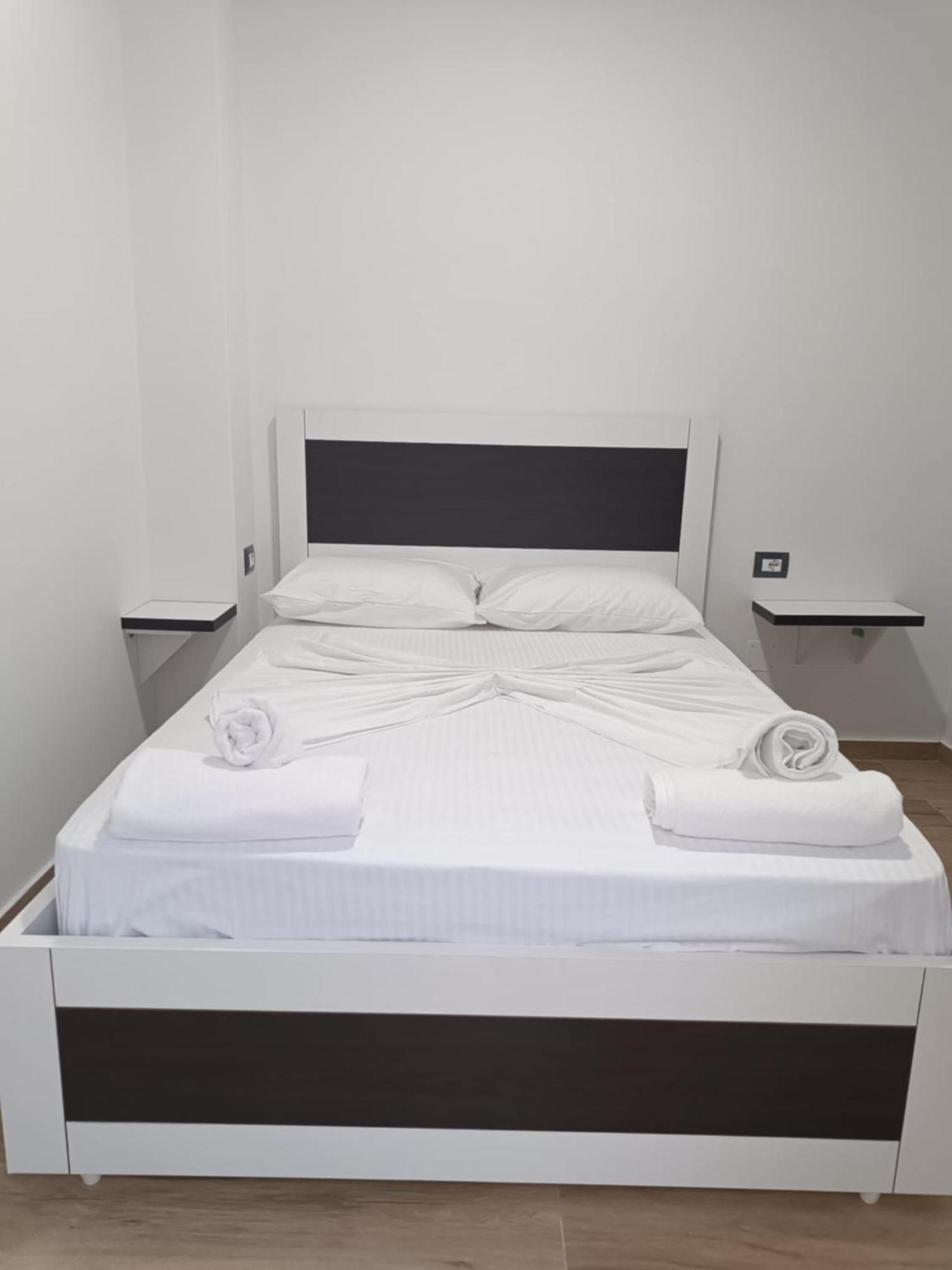 Pensión Rentrooms Geni